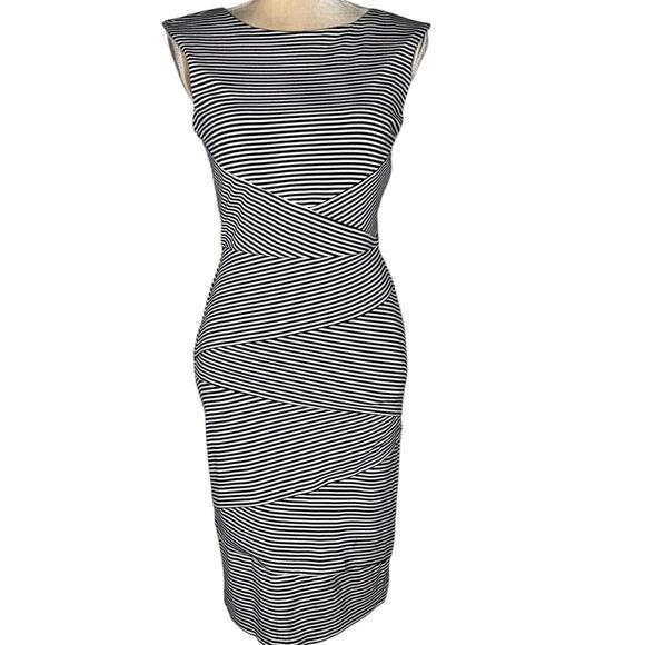 WHBM Dress Women's Size 6 Sheath Bodycon Tiered Stretch Interior Shapewear - Picture 2 of 8